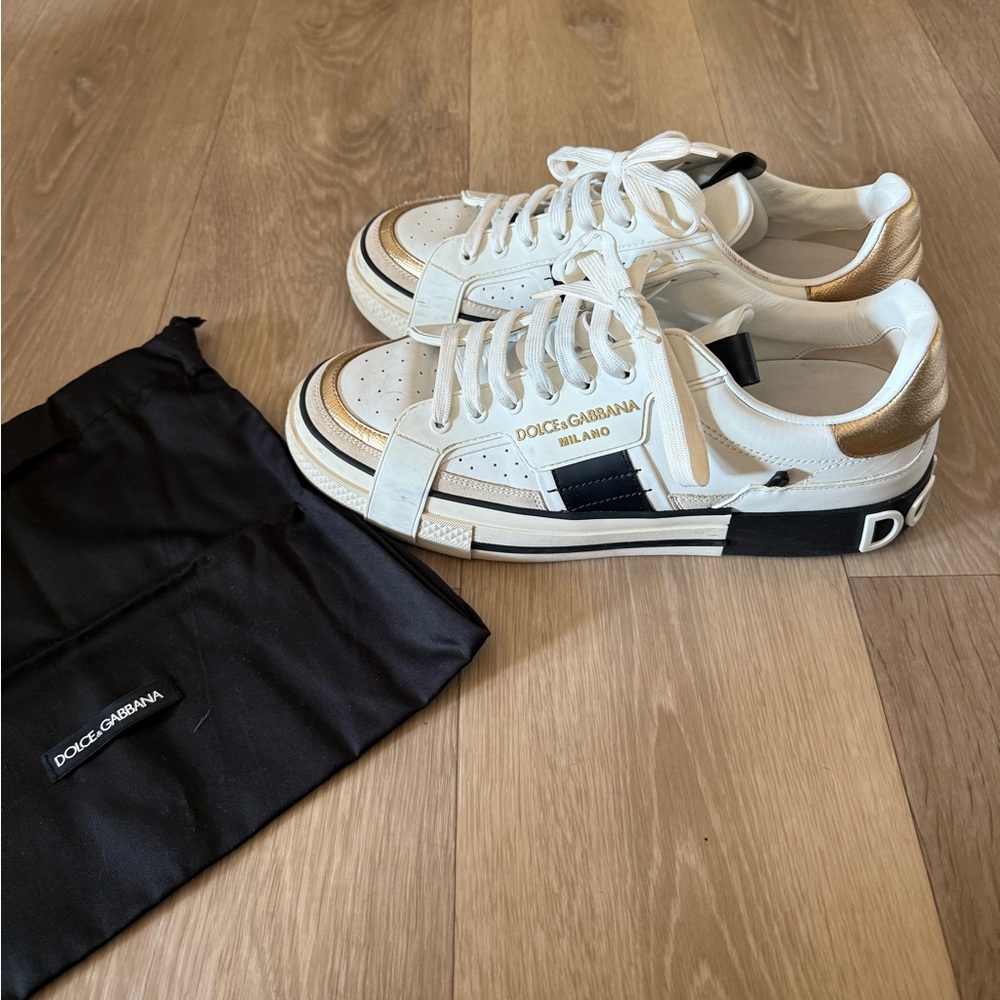 Dolce & Gabbana White and Black Sneakers